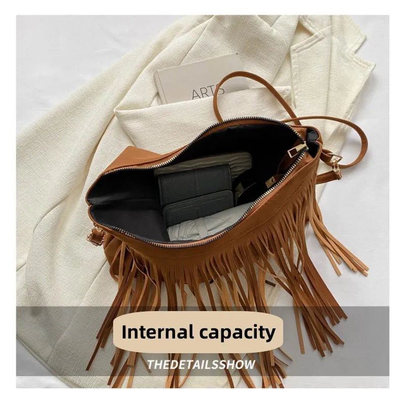 Bolsa de Franjas Transversal – Estilo e Sofisticação para o Seu Look!