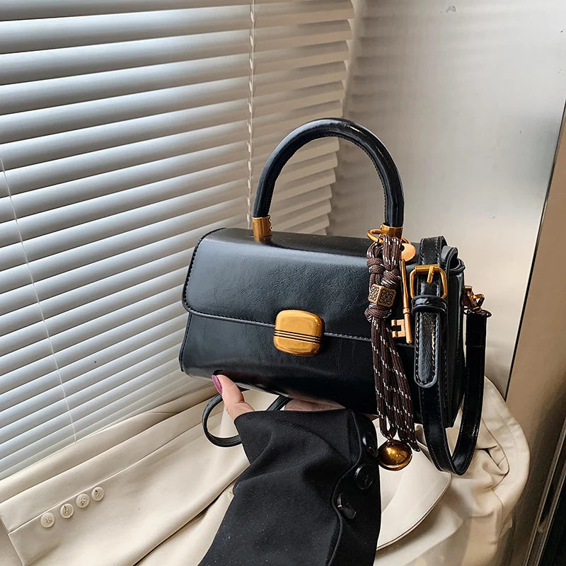 Bolsa Viena – Elegância Clássica em Versão Compacta
