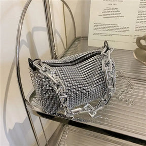 Bolsa Bucket com Strass e Alça de Corrente