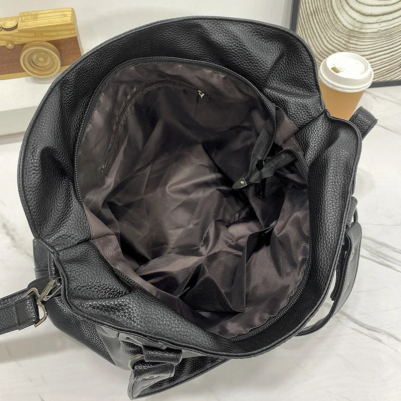 Bolsa Hobo Feminina Elegante e Espaçosa